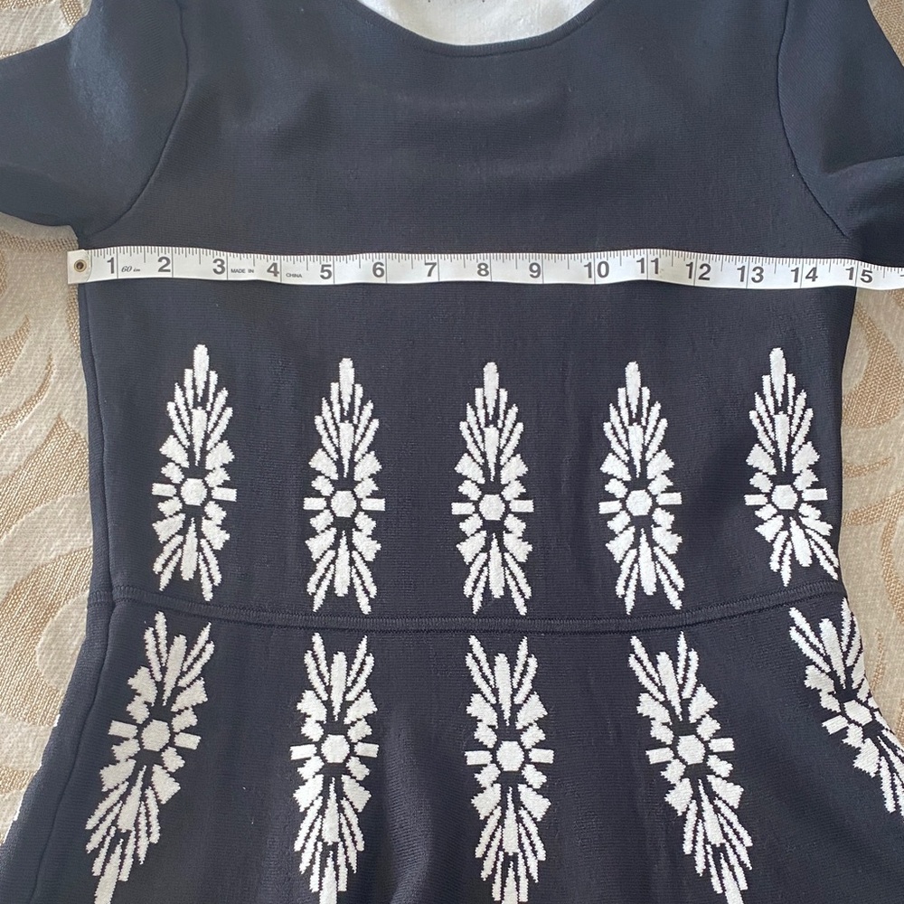 Eliza J Black Fit & Flare Dress 3/4 Sleeve Embellished Waist Knit Small Petite - Picture 4 of 10